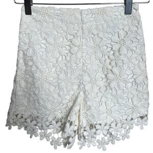 Hollister White Floral Lace Crotchet Women Shorts Size 00